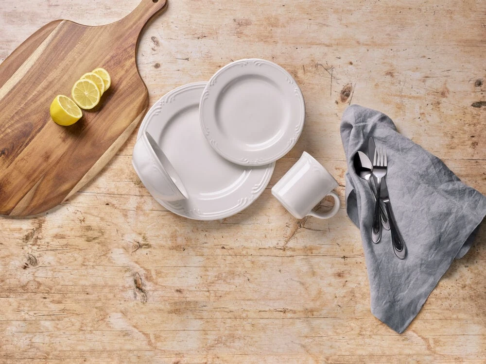 Filigree® 32 Piece Dinnerware Set, Service For 8 6 Filigree® 32 Piece Dinnerware Set, Service For 8 - Image 4