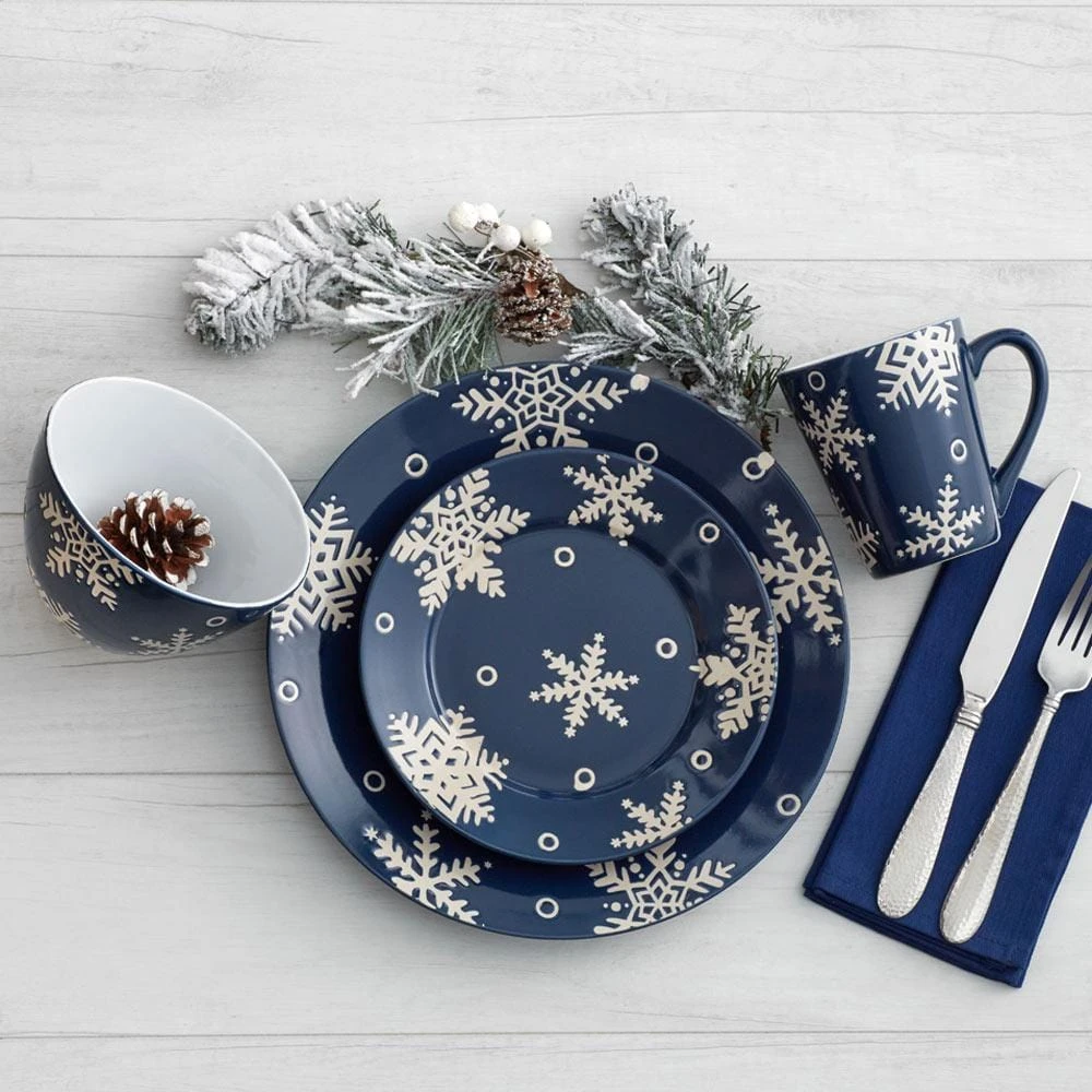 Snow Flurry Dinnerware Set 4 Snow Flurry Dinnerware Set - Image 2